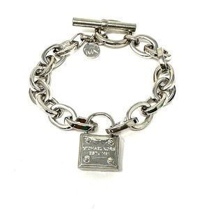 Fashion Jewelry bracelet.